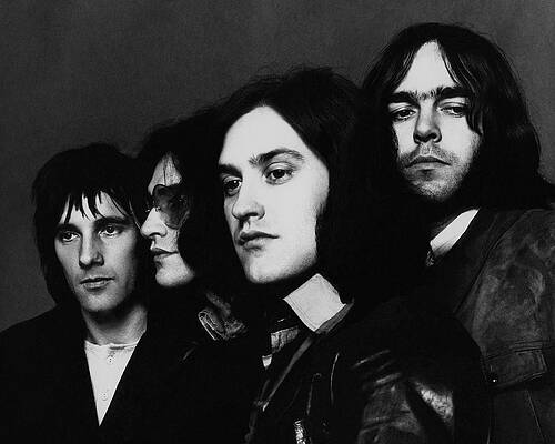 Group Of People Photograph - Portrait Of The Kinks by Jack Robinson