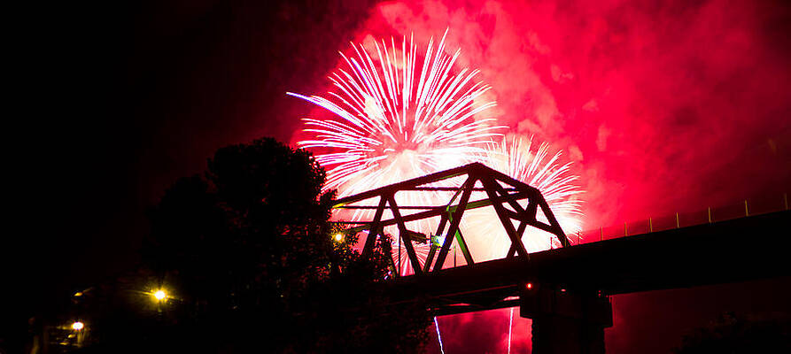 Ohio Wall Art featuring the photograph Red Bursts by Jonny D