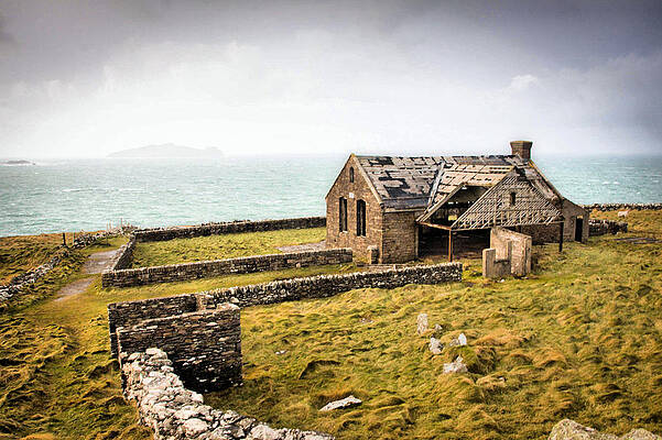 Landscape Photograph - Ryans Daughter Schoolhouse by Mark Callanan