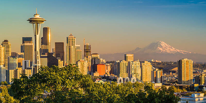 Wall Art featuring the photograph Seattle And Mt. Rainier - City Skyline Photograph by Duane Miller