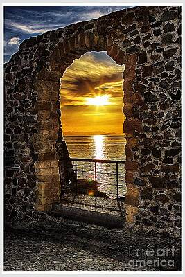 Vibrant Photograph - Sun Panorama by Stefano Senise