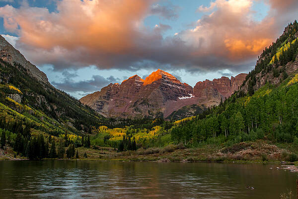 Color Wall Art featuring the photograph Sunrise At Maroon Bells by Jeff Stoddart