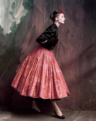 Elegant Vintage Fashion Portrait Wall Art