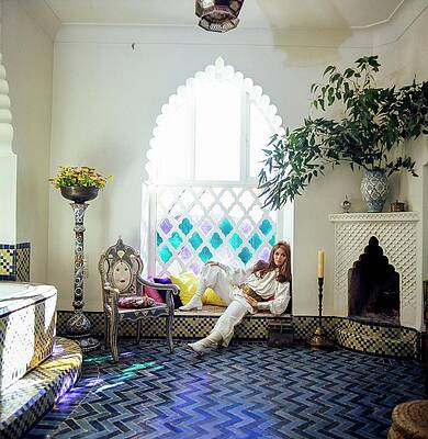 Stylish Moroccan-Inspired Living Space Wall Art