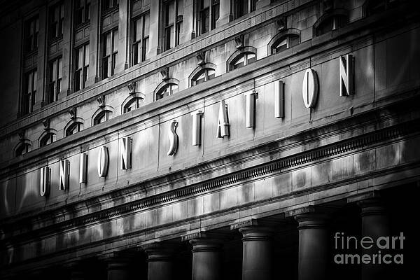 Illinois Wall Art featuring the photograph Union Station Chicago Sign In Black And White by Paul Velgos