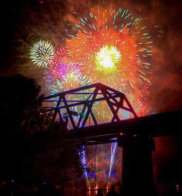 Ohio Wall Art featuring the photograph Vibrant Fireworks by Jonny D