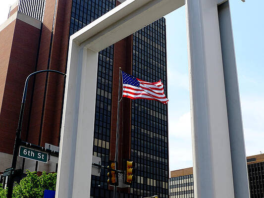 White Photograph - View From The President's House by Richard Reeve