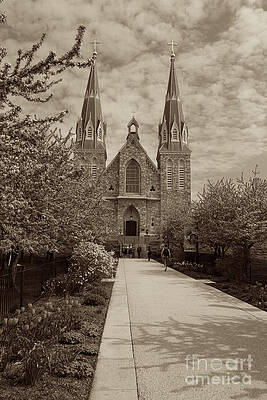 Villanova University Photograph - Villanova In Septa by William Norton