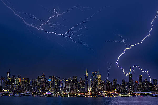 Summer Photograph - High Voltage In The  New York City Skyline by Susan Candelario