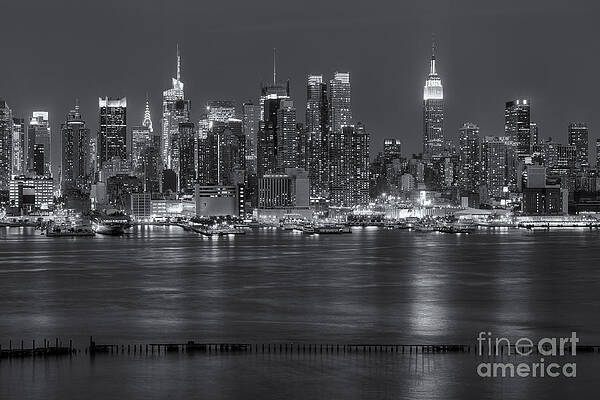 Wall Art featuring the photograph Manhattan Twilight VII by Clarence Holmes