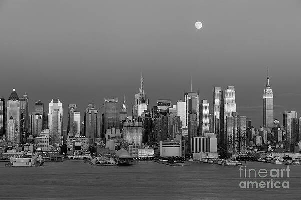 Wall Art featuring the photograph New York City Moonrise II by Clarence Holmes