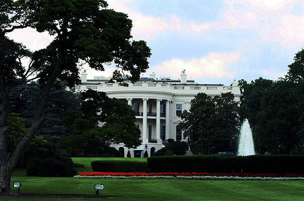 Architecture Photograph - The White House by La Dolce Vita