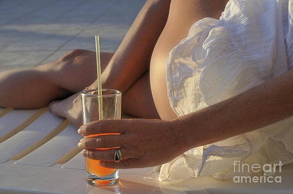 Relaxing with a Cold Drink Wall Art