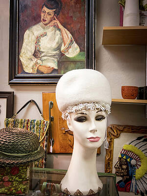 Mary Lee Photograph - Are You Looking At Me by Mary Lee Dereske