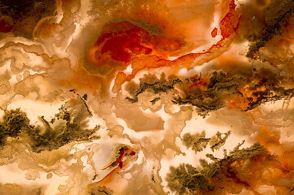 Abstract Photograph - Backlit Agate 2 by Jean Noren