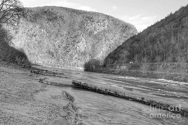 Wall Art featuring the photograph Delaware Water Gap In Winter by Christopher Lotito