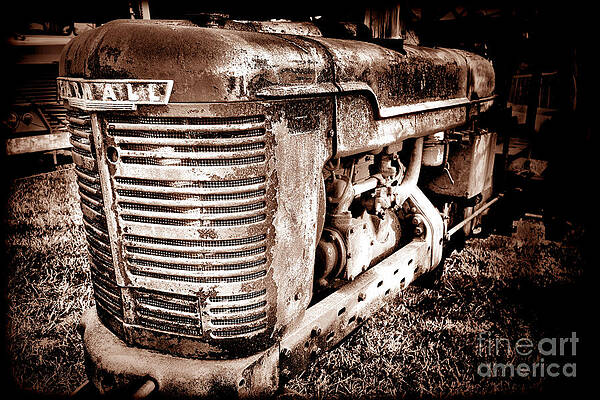 Wall Art featuring the photograph Farmall H Grunge by Olivier Le Queinec