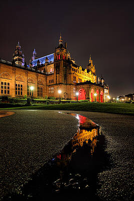 Reflection Wall Art featuring the photograph Glasgow Kelvingrove Art Gallery by Grant Glendinning