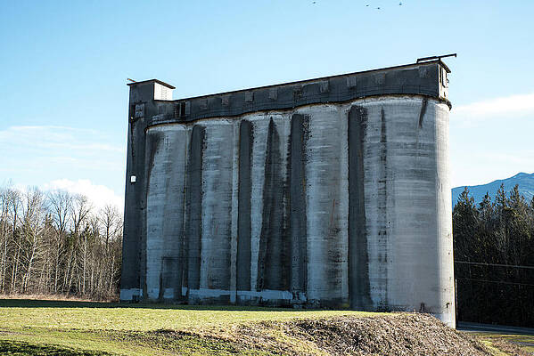 State Route 20 Photograph - Guardian Silos by Tom Cochran