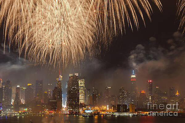 Wall Art featuring the photograph Hudson River Fireworks VI by Clarence Holmes