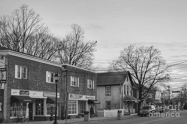 Wall Art featuring the photograph Manor And Newark Pompton Turnpike 2018 by Christopher Lotito