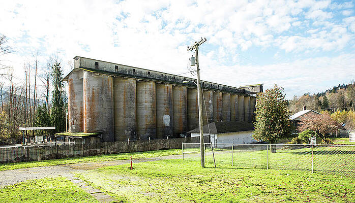 Washington Photograph - Washington Portland Cement Company Silos by Tom Cochran