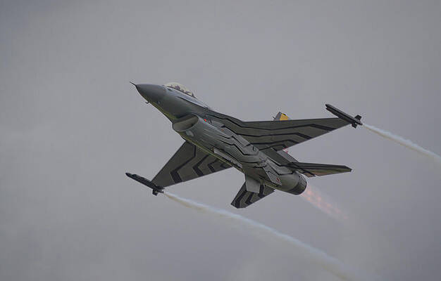 Isolate Wall Art featuring the photograph RAF Scampton 2017 - F-16 Fighting Falcon by Scott Lyons