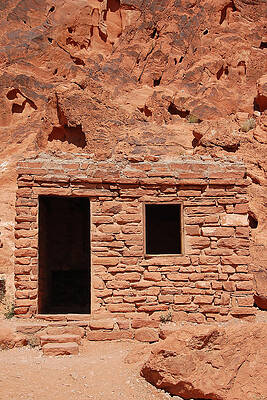 Textured Photograph - Red Walls - Valley Of Fire State Park by Darin Volpe