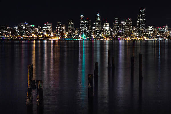 Photograph - Seattle At Night by Ed Clark
