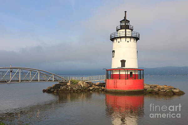 Wall Art featuring the photograph Tarrytown Lighthouse III by Clarence Holmes