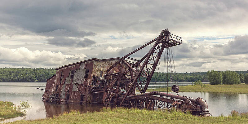 The Dredge by Steve L'Italien