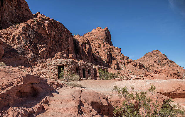 Photograph - Sandstone Cabins by Ed Clark
