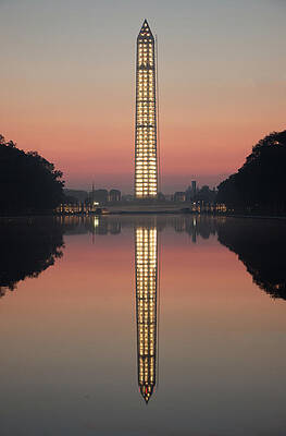 Photograph - Washington Monument At Dawn by Ed Clark