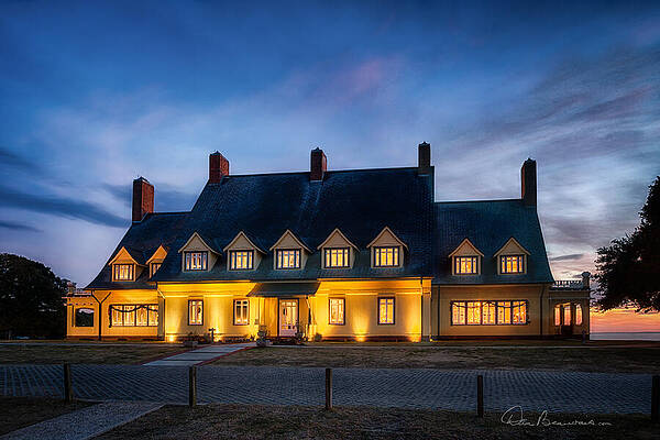 Obx Photograph - Whalehead Club Christmas 2337 by Dan Beauvais