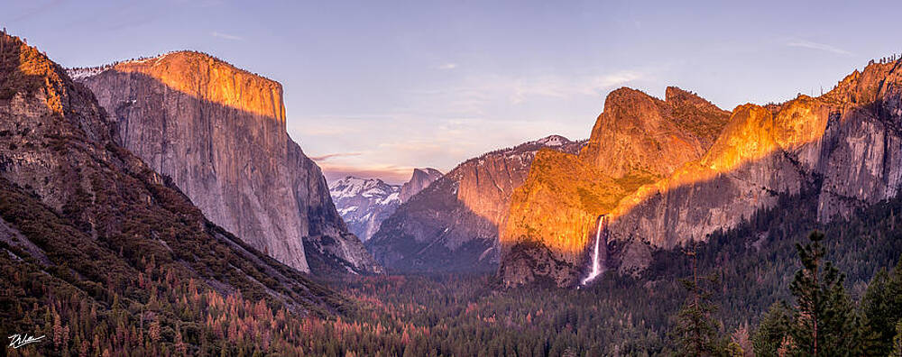 Sunset Over Yosemite Valley Wall Art