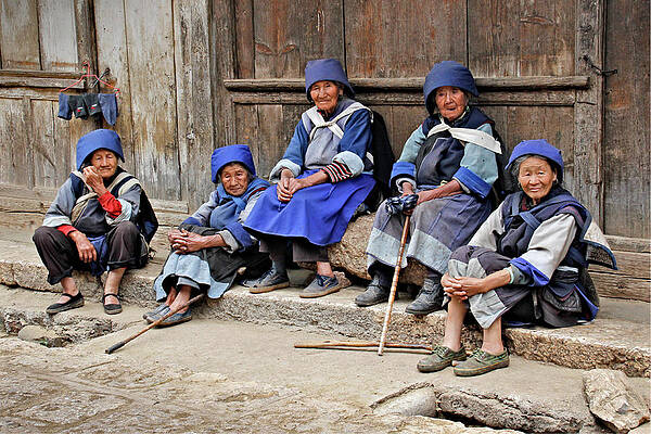 Wall Art featuring the photograph Yunnan Women by Marla Craven