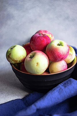 Ceramic Bowl With Apples #1 Print