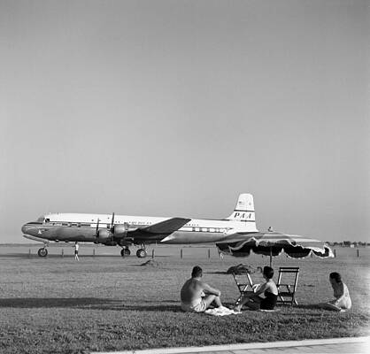 Wall Art featuring the photograph Ezeiza Airport, Argentina #1 by Michael Ochs Archives