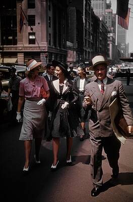 Vintage City Street Scene Wall Art