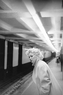 Subway Moment with Marilyn Monroe Wall Art