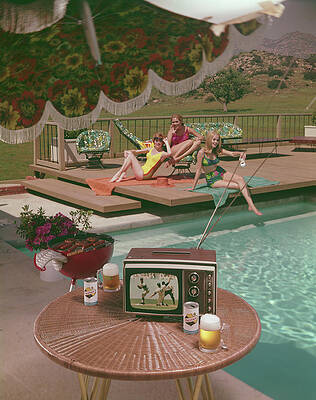 Retro Poolside Summer Relaxation Wall Art