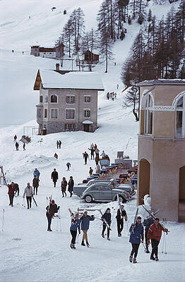 Winter Ski Resort Scene Wall Art