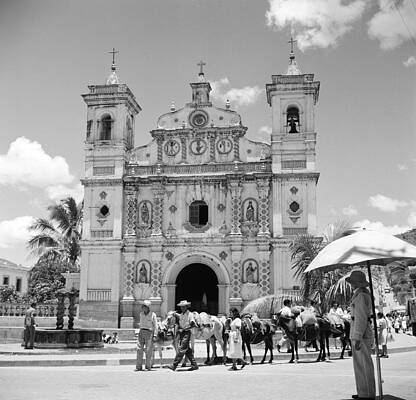 Historic Cathedral in Sunny Square Wall Art