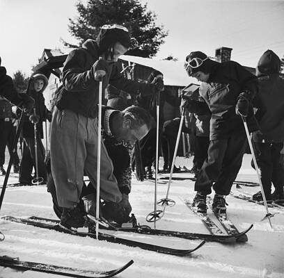Vintage Skiing in New England Wall Art