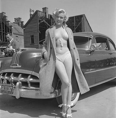 Marilyn Monroe with Vintage Car Wall Art