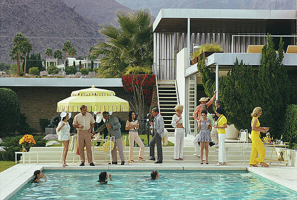 Chic Poolside Gathering Wall Art