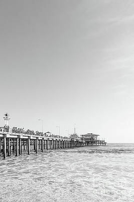 California Wall Art featuring the photograph Santa Monica Pier Black And White Photo #2 by Paul Velgos