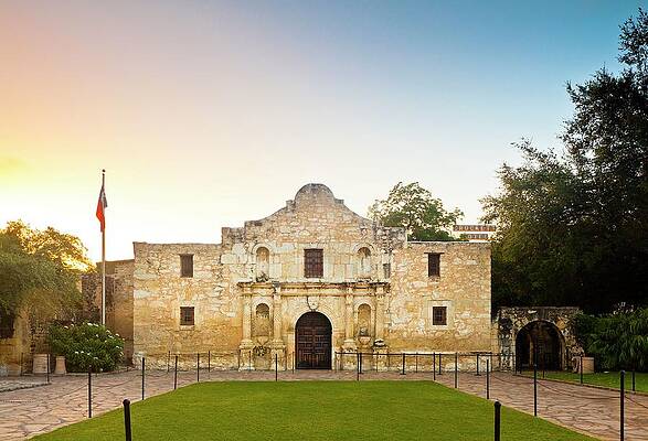 North America Wall Art featuring the digital art Historic Alamo, San Antonio, Tx #3 by Kav Dadfar