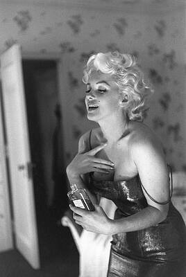 Wall Art featuring the photograph Marilyn Getting Ready To Go Out #3 by Michael Ochs Archives