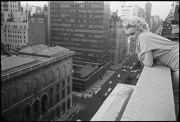 Marilyn Monroe Overlooking Cityscape Wall Art